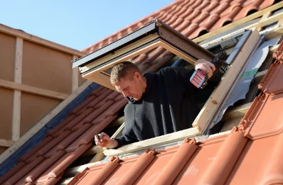 Pose de fenêtres de toit Velux à Gros-Réderching